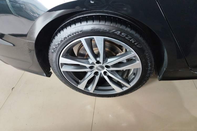 Used Audi A6L 2021 40 TFSI Luxury Dynamic Edition Right Rear Wheel Hub