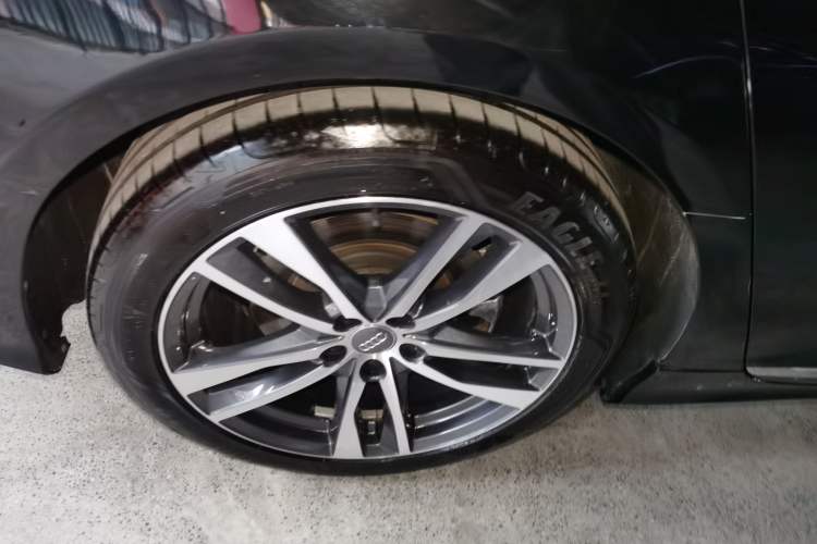 Used Audi A6L 2021 40 TFSI Luxury Dynamic Edition Right Rear Wheel Hub