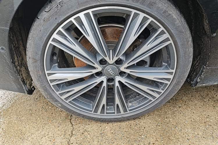 Used Audi A6L 2021 45 TFSI quattro Prestige Dynamic Edition Right Rear Wheel Hub