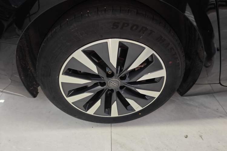 Used Audi A6L 2021 45 TFSI Prestige Elegant Edition Right Rear Wheel Hub