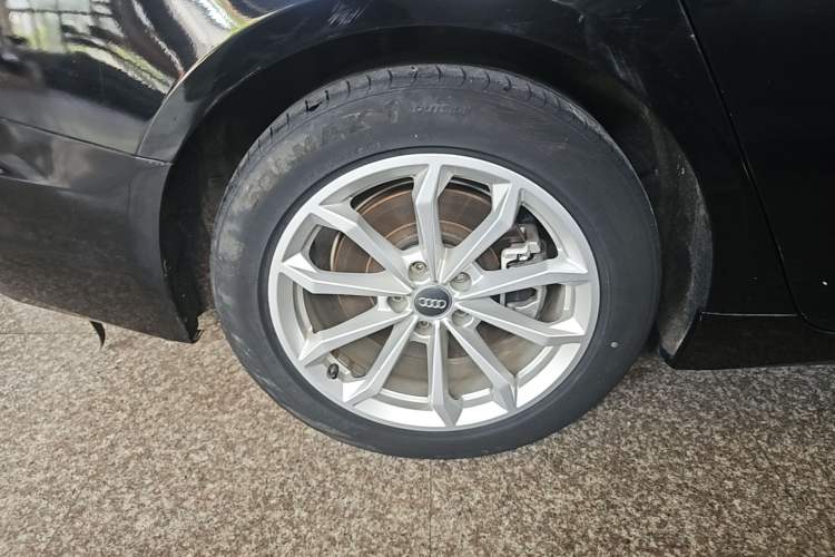 Used Audi A6L 2021 40 TFSI Luxury Prestige Edition Right Rear Wheel Hub