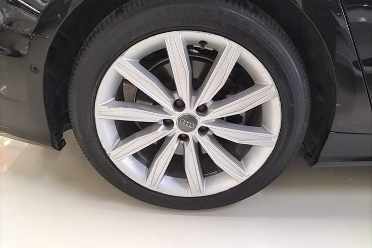 Used Audi A6L 2021 45 TFSI Prestige Dynamic Edition Right Rear Wheel Hub