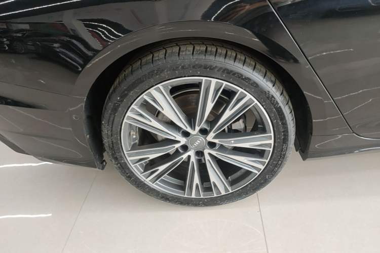Used Audi A6L 2021 45 TFSI quattro Prestige Dynamic Edition Right Rear Wheel Hub