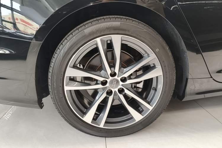 Used Audi A6L 2021 40 TFSI Luxury Dynamic Edition Right Rear Wheel Hub