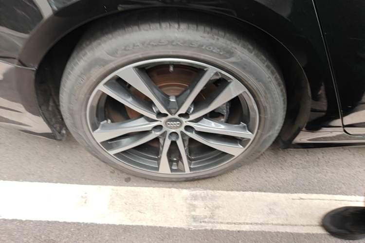 Used Audi A6L 2021 40 TFSI Luxury Dynamic Edition Right Rear Wheel Hub