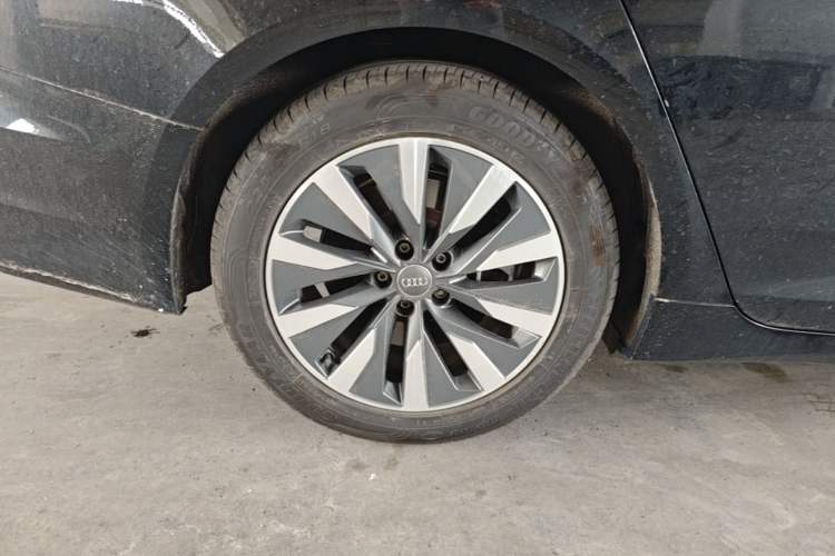 Used Audi A6L 2021 45 TFSI Prestige Elegant Edition Right Rear Wheel Hub
