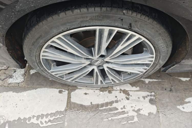 Used Audi A6L 2021 45 TFSI quattro Prestige Dynamic Edition Right Rear Wheel Hub