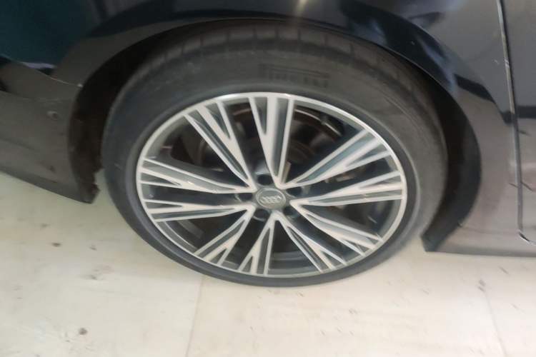 Used Audi A6L 2021 45 TFSI quattro Prestige Dynamic Edition Right Rear Wheel Hub