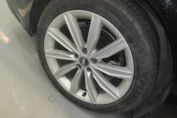 Used Audi A6L 2021 45 TFSI Prestige Dynamic Edition Right Rear Wheel Hub