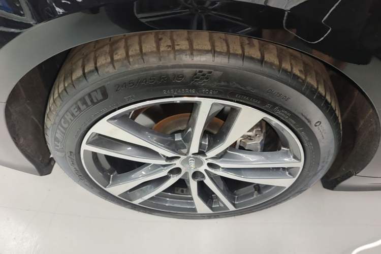 Used Audi A6L 2021 40 TFSI Luxury Dynamic Edition Right Rear Wheel Hub