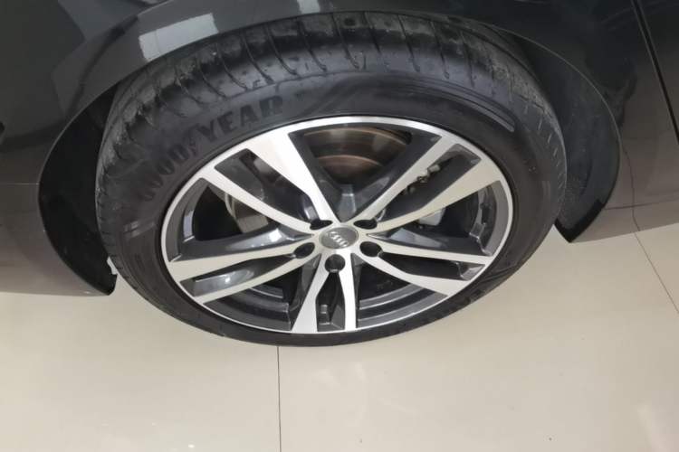 Used Audi A6L 2021 40 TFSI Luxury Prestige Edition Right Rear Wheel Hub
