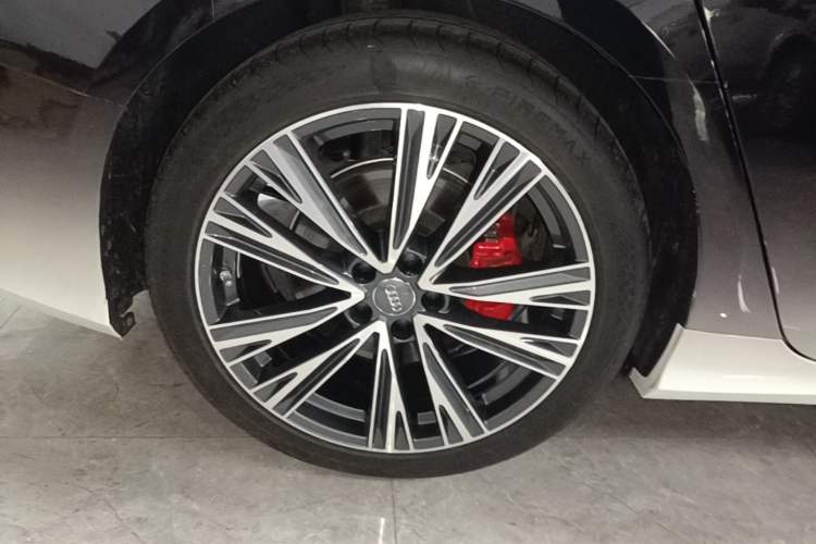 Used Audi A6L 2021 40 TFSI Luxury Dynamic Edition Right Rear Wheel Hub