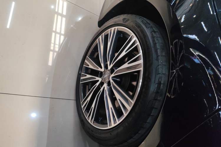 Used Audi A6L 2021 45 TFSI quattro Prestige Dynamic Edition Right Rear Wheel Hub