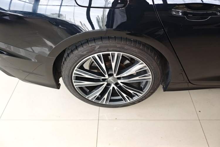 Used Audi A6L 2021 40 TFSI Luxury Dynamic Edition Right Rear Wheel Hub