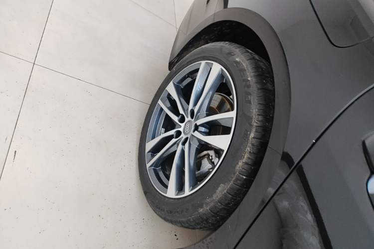 Used Audi A6L 2021 40 TFSI Luxury Dynamic Edition Right Rear Wheel Hub