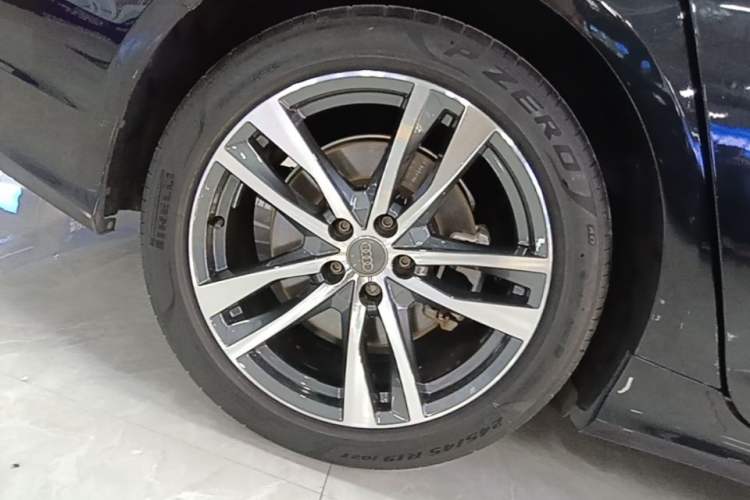 Used Audi A6L 2021 40 TFSI Luxury Dynamic Edition Right Rear Wheel Hub