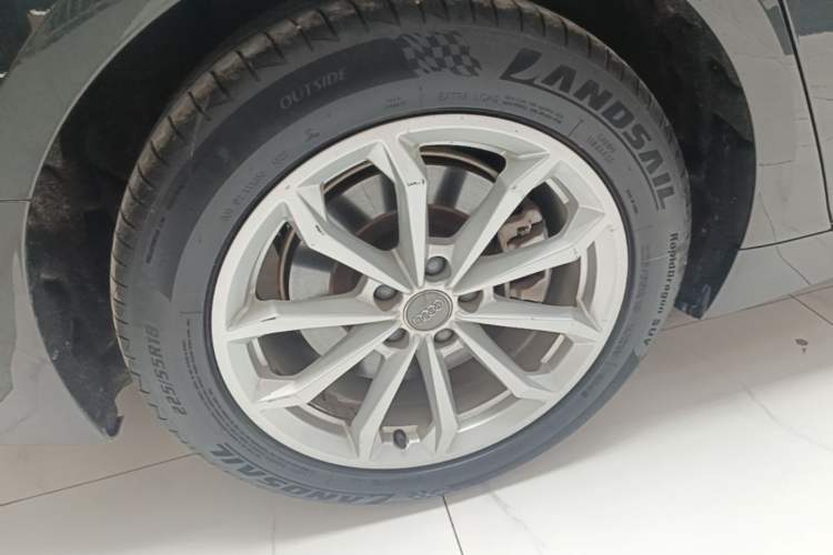 Used Audi A6L 2021 40 TFSI Luxury Prestige Edition Right Rear Wheel Hub