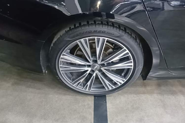 Used Audi A6L 2021 40 TFSI Luxury Dynamic Edition Right Rear Wheel Hub