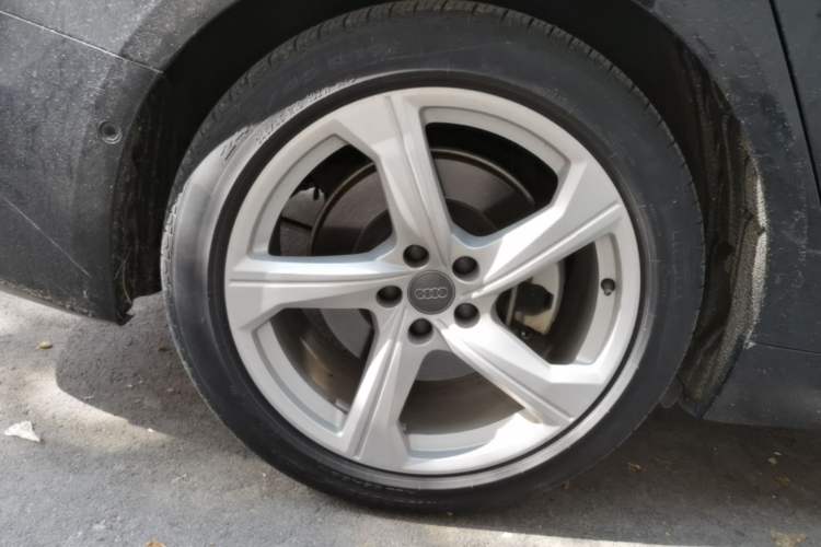 Used Audi A6L 2021 45 TFSI quattro Prestige Elegant Edition Right Rear Wheel Hub