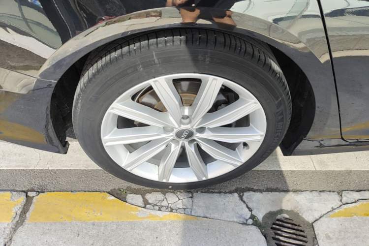 Used Audi A6L 2021 45 TFSI Prestige Dynamic Edition Right Rear Wheel Hub
