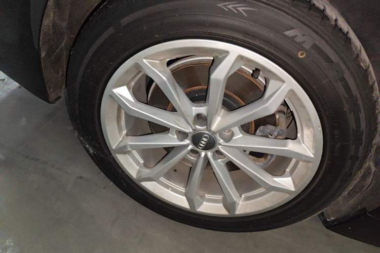 Used Audi A6L 2021 40 TFSI Luxury Prestige Edition Right Rear Wheel Hub