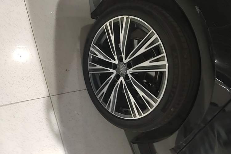 Used Audi A6L 2021 45 TFSI quattro Prestige Dynamic Edition Right Rear Wheel Hub