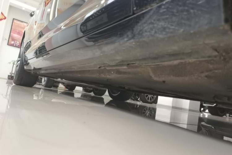 Used Audi A6L 2021 40 TFSI Luxury Prestige Edition Right Side Sill