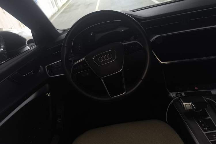 Used Audi A6L 2021 40 TFSI Luxury Dynamic Edition Steering Wheel