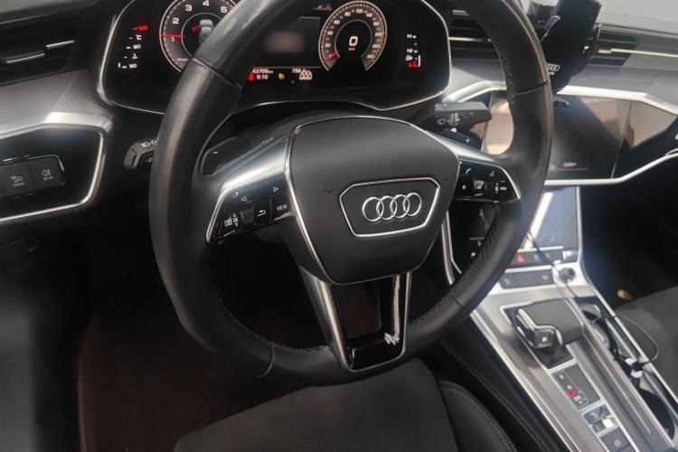 Used Audi A6L 2021 55 TFSI quattro Flagship Dynamic Model Steering Wheel