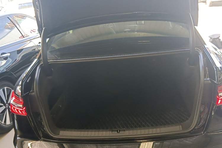 Used Audi A6L 2021 40 TFSI Luxury Prestige Edition Trunk