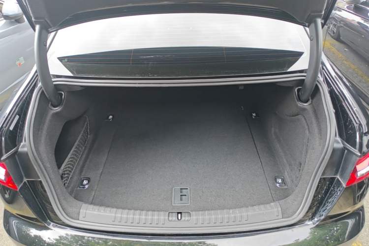 Used Audi A6L 2021 40 TFSI Luxury Dynamic Edition Trunk