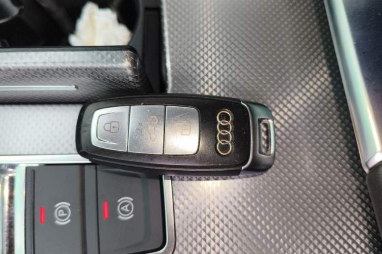 Used Audi A6L 2021 45 TFSI Enjoy Life Edition Vehicle Key