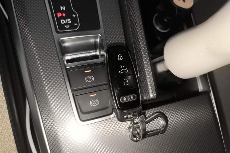 Used Audi A6L 2021 40 TFSI Luxury Dynamic Edition Vehicle Key