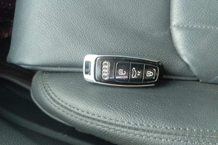 Used Audi A6L 2021 45 TFSI Prestige Elegant Edition Vehicle Key