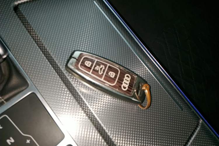 Used Audi A6L 2021 45 TFSI Prestige Dynamic Edition Vehicle Key