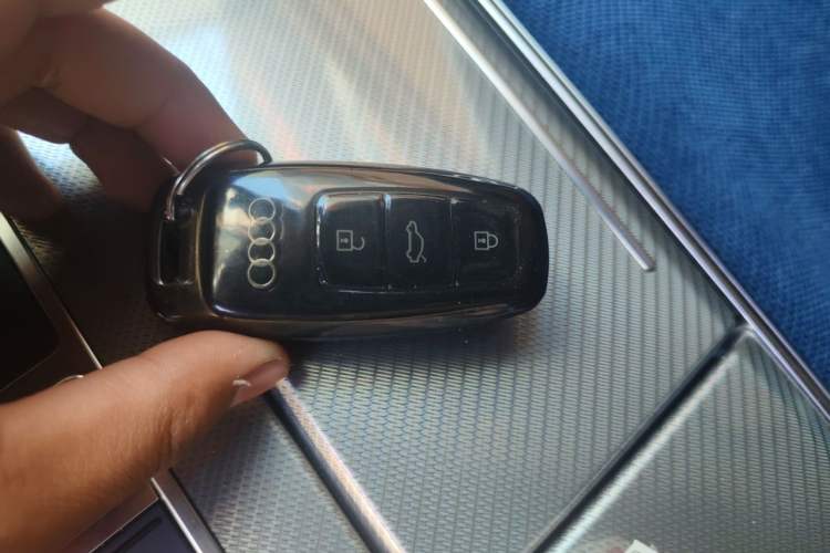Used Audi A6L 2021 40 TFSI Luxury Prestige Edition Vehicle Key
