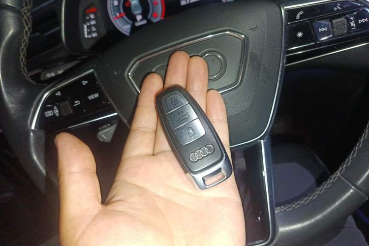 Used Audi A6L 2021 40 TFSI Luxury Dynamic Edition Vehicle Key