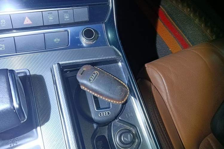 Used Audi A6L 2021 40 TFSI Luxury Prestige Edition Vehicle Key