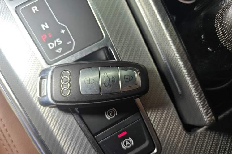 Used Audi A6L 2021 45 TFSI Prestige Elegant Edition Vehicle Key