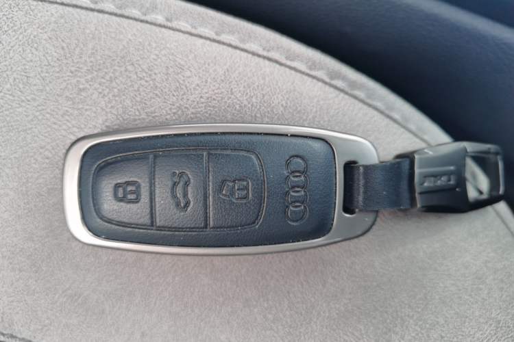 Used Audi A6L 2021 40 TFSI Luxury Dynamic Edition Vehicle Key