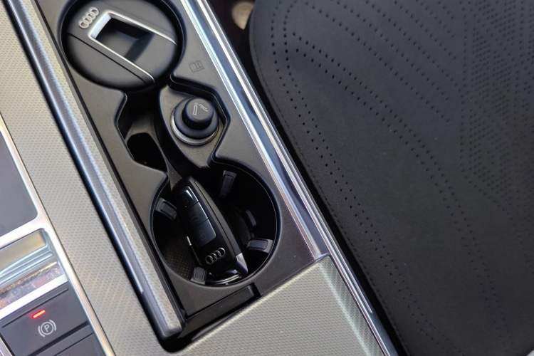 Used Audi A6L 2021 40 TFSI Luxury Prestige Edition Vehicle Key