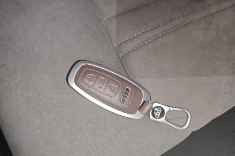 Used Audi A6L 2021 40 TFSI Luxury Dynamic Edition Vehicle Key