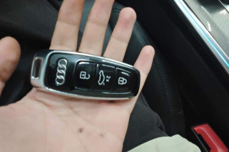Used Audi A6L 2021 45 TFSI Prestige Elegant Edition Vehicle Key