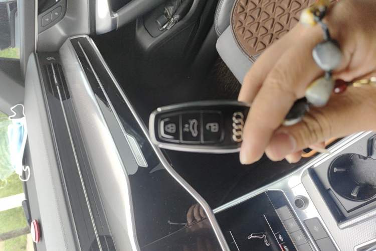 Used Audi A6L 2021 45 TFSI Enjoy Life Edition Vehicle Key