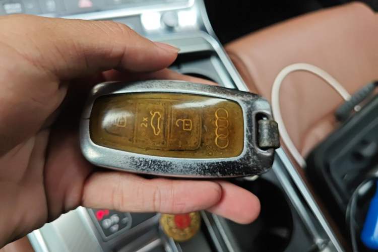Used Audi A6L 2021 40 TFSI Luxury Prestige Edition Vehicle Key