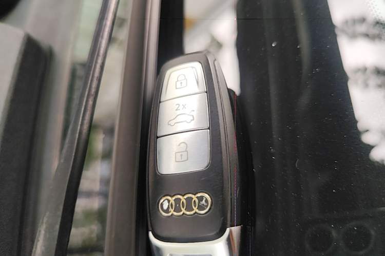 Used Audi A6L 2021 45 TFSI Prestige Dynamic Edition Vehicle Key