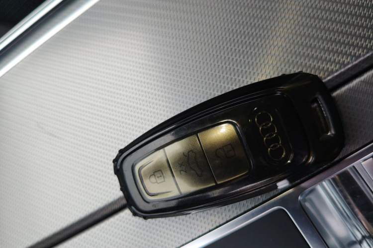 Used Audi A6L 2021 40 TFSI Luxury Prestige Edition Vehicle Key