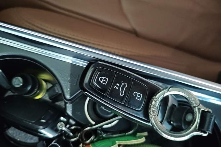 Used Audi A6L 2021 45 TFSI Prestige Elegant Edition Vehicle Key