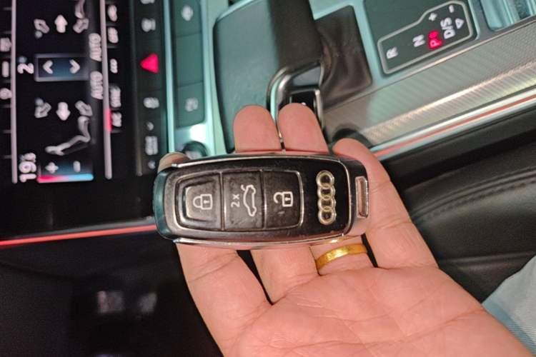 Used Audi A6L 2021 40 TFSI Luxury Prestige Edition Vehicle Key
