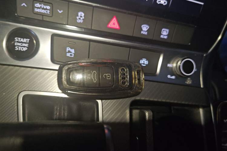 Used Audi A6L 2021 40 TFSI Luxury Prestige Edition Vehicle Key